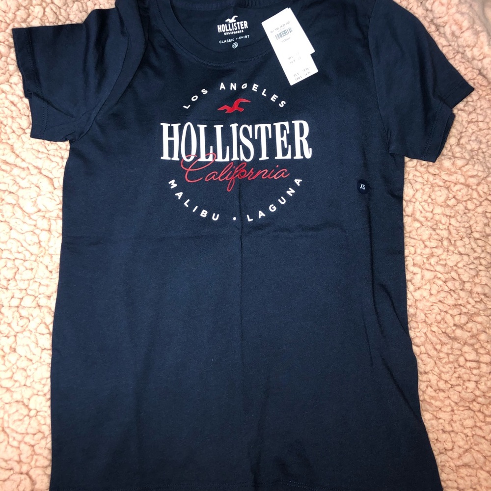 👻👻👻 ❤️ Hollister Logo Shirt NWT ❤️